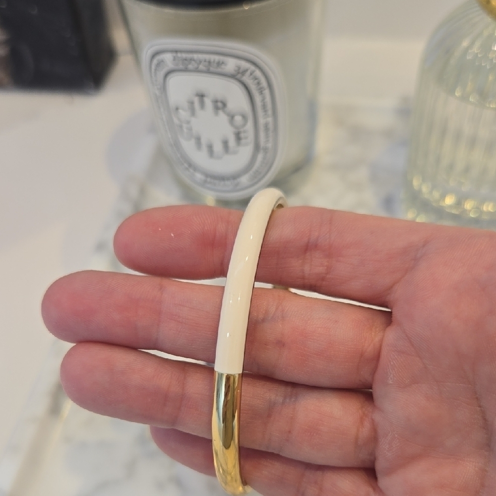 Sezane Gisele Gold and Ecru Bracelet Bangle, Sold Out, Fashion Jewelry, GUC